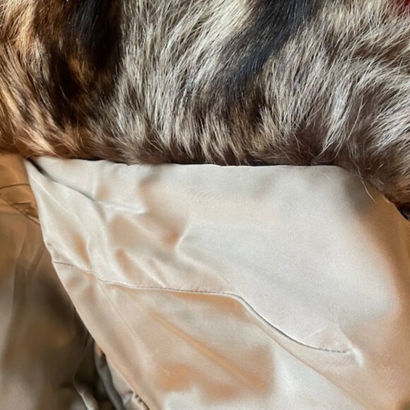Full length Light/dark brown/black raccoon coat with gold satin lining Size S/M - Picture 16 of 16